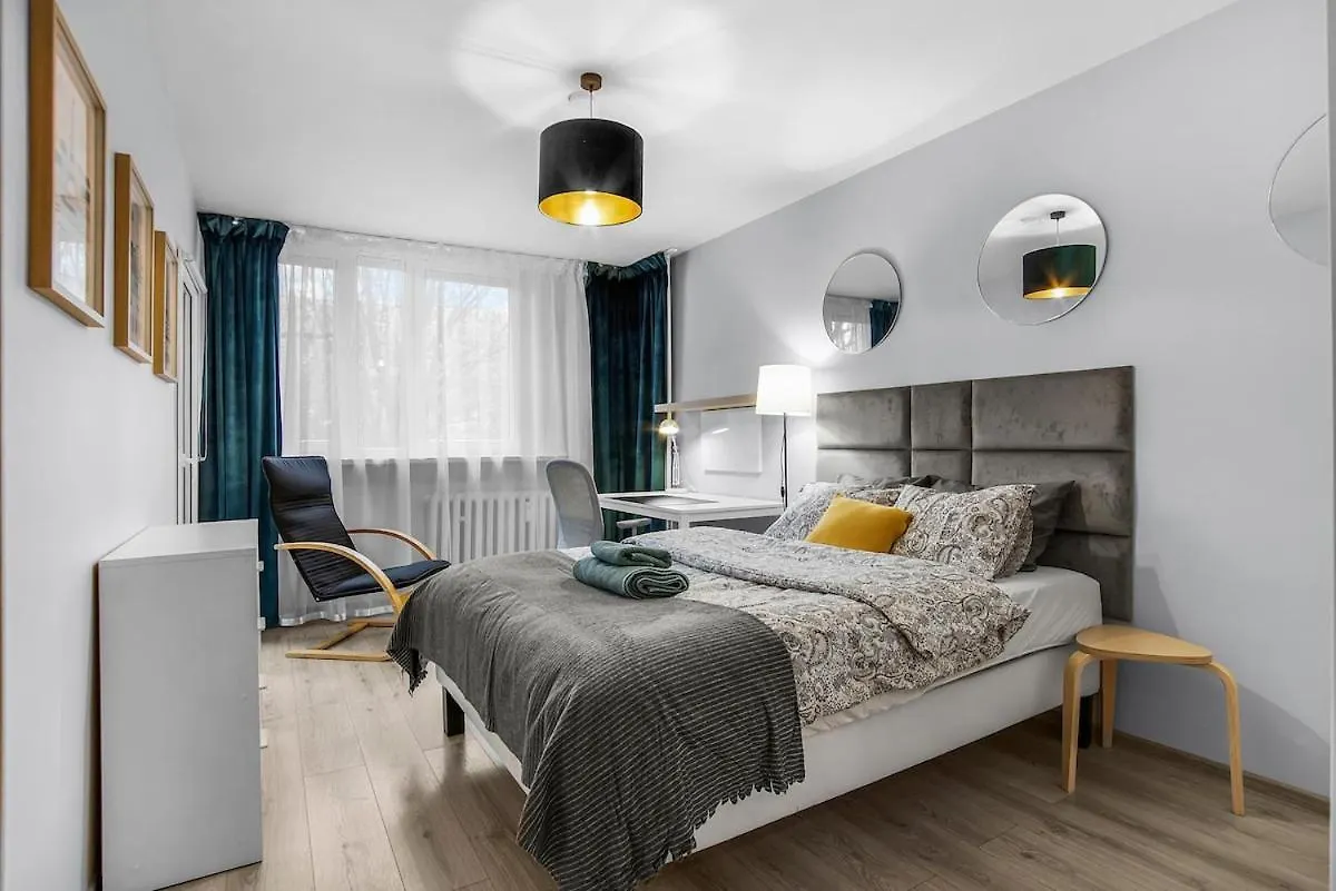 3 Bedrooms Close To Downtown Vratislav Polsko